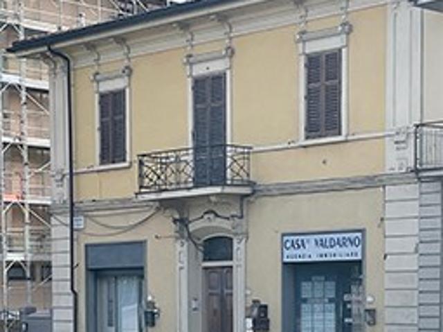 Stabile/palazzo in vendita a San Giovanni Valdarno