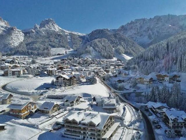 Stabile/palazzo in vendita a Selva di Val Gardena strada Freina