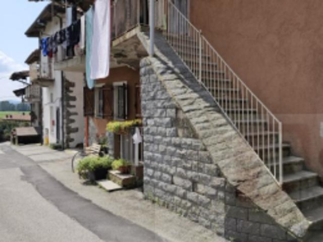 Stabile/Palazzo in vendita a Palazzo Canavese