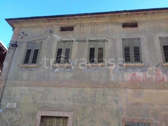 Stabile/palazzo in vendita a Pergine, Pergine Valsugana
