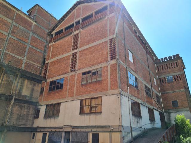 Stabile/Palazzo in vendita a Pescia