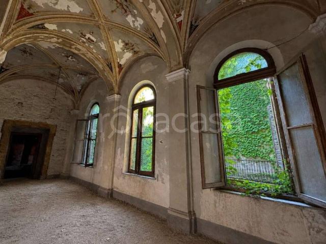 Stabile/palazzo in vendita a Pesaro via Zanucchi, Centro Storico