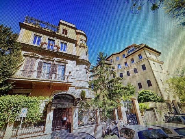 Stabile/palazzo in vendita a Roma via Crescenzio, Borgo