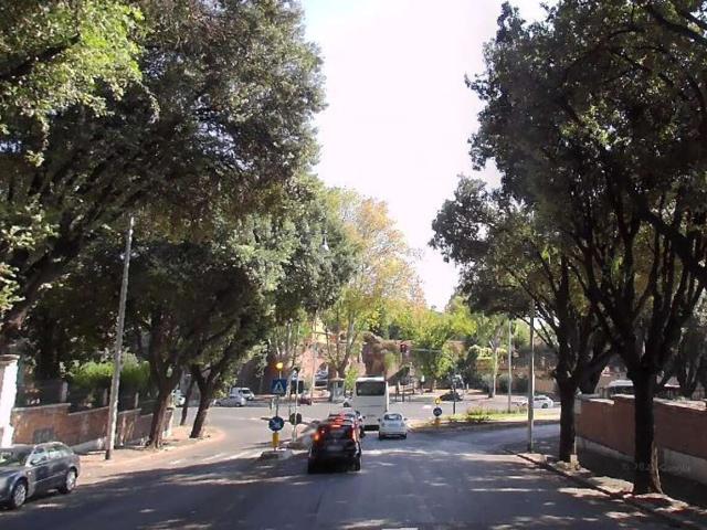 STABILE/PALAZZO in VENDITA a ROMA SAN SABA di 23 vani