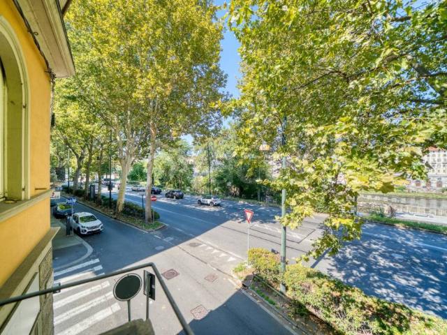 Stabile/palazzo in vendita a Torino corso Casale, 14, Gran Madre Crimea