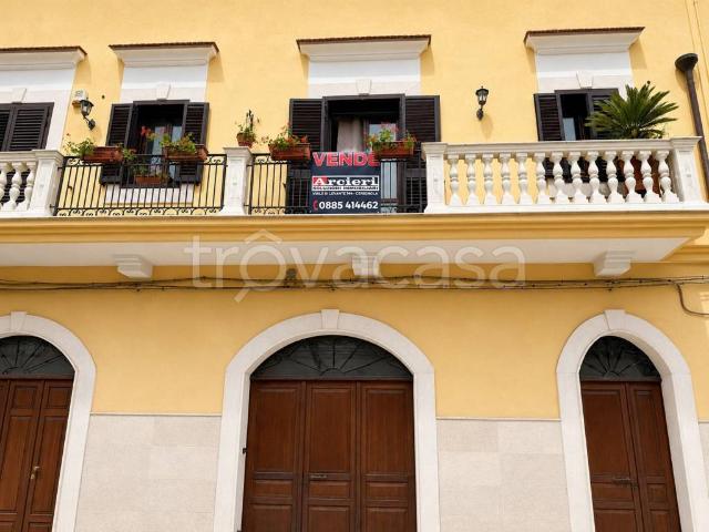 Stabile/palazzo in vendita a Trinitapoli via Roma