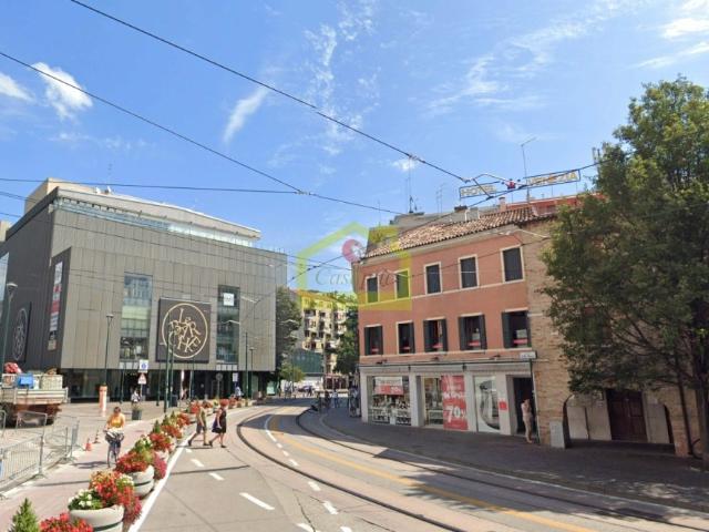 Stabile/palazzo in vendita a Venezia, Mestre