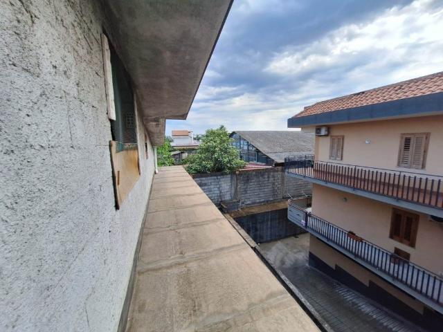 Stabile/palazzo in vendita ad Acireale, Pozzillo