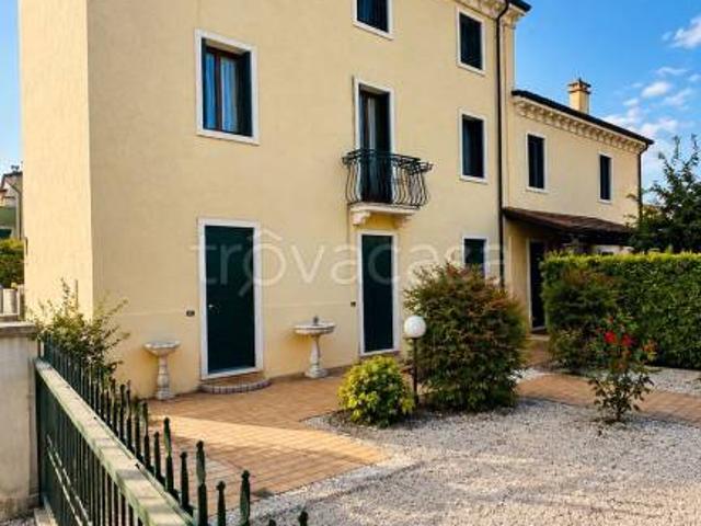 Stabile/palazzo in vendita ad Altavilla Vicentina via Vicenza