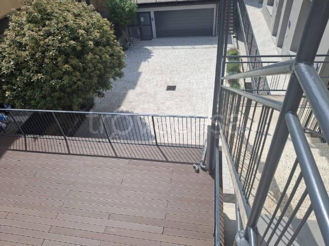 Stabile/palazzo in affitto a Milano, Affori