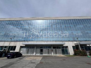 Stabile/palazzo in affitto a San Donato Milanese via 25 Aprile, 23