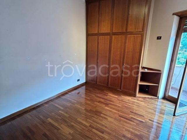 Stabile/palazzo in affitto a Roma via dei Sulpici, 90, Quadraro