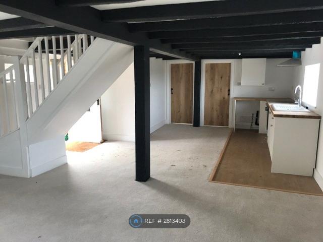 Stable Cottage, Crowborough TN6, 3 bed semi detached house to rent, £1,950 pcm | PrimeLocation