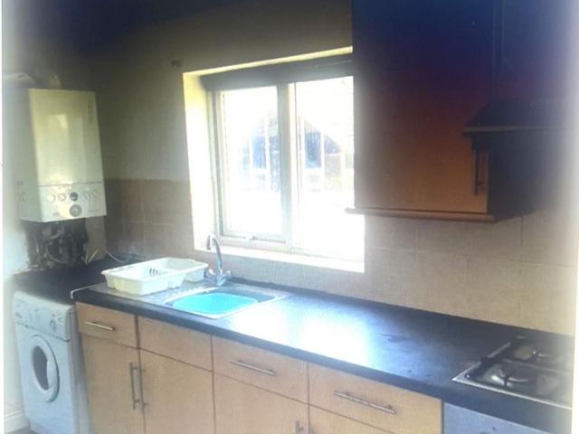 Stacey Road, Cardiff CF24 3 bed flat to rent £1,250 pcm £288 pw