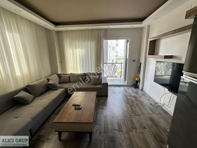 Stad Karşısı Anayola Yakın Hasarsız Full Eşyalı 1+1 Daire