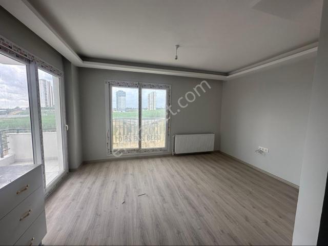 #stad Yakını Az Katlı Hasarsız Satılık 2+1 Açık Mutfak Daire