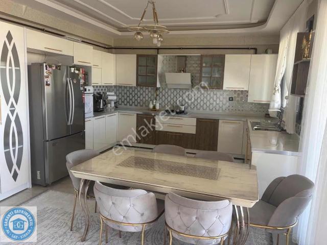 Stad Yolunda Satılık 4.5+1 Daire