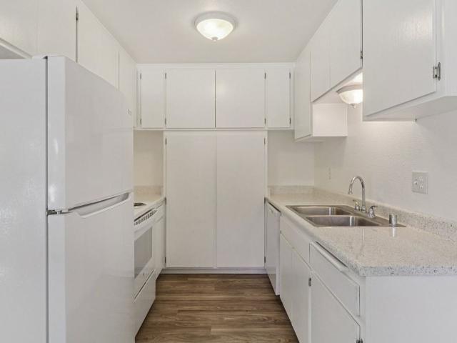 Stadium Arms Apartments 1 Bedroom Apartment for Rent at 4525 Twain Ave, San Diego, CA 92120 Grantville