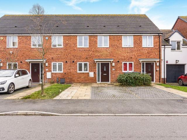 Stadium Road, Hall Green B28, 2 bed terraced house to rent, £1,350 pcm | PrimeLocation