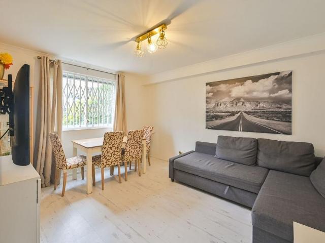 Stadium Street, Chelsea, London, SW10 1 bed flat to rent £3,300 pcm £762 pw