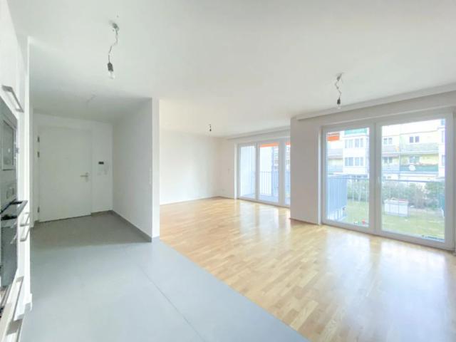 Stadlau U2 Neuwertige & moderne Wohnung mit Top Ausstattung & 5,6 m² Innenhof Balkon, nur 4 Gehminuten zur U2, ruhig