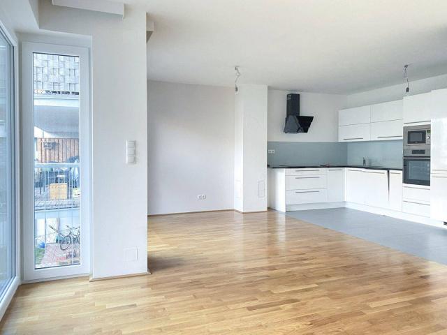 Stadlau U2 Neuwertige & moderne Wohnung mit Top Ausstattung & 5,6 m² Innenhof Balkon, nur 4 Gehminuten zur U2, ruhig