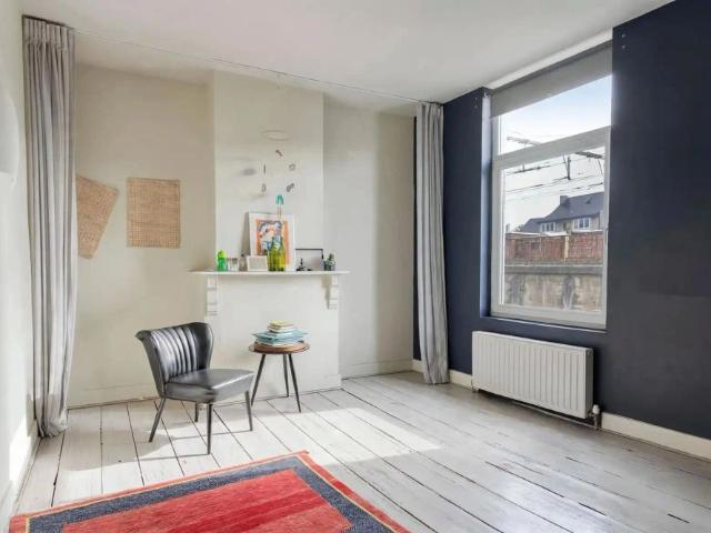 Stadswoning met terras en ruime koer