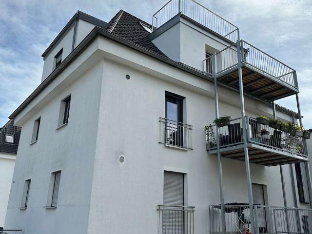 Stadt +bahnhofsnahe 3 Zimmer Wohnung ruhige Lage großer Balkon IDEAL FÜR MÜNCHEN PENDLER