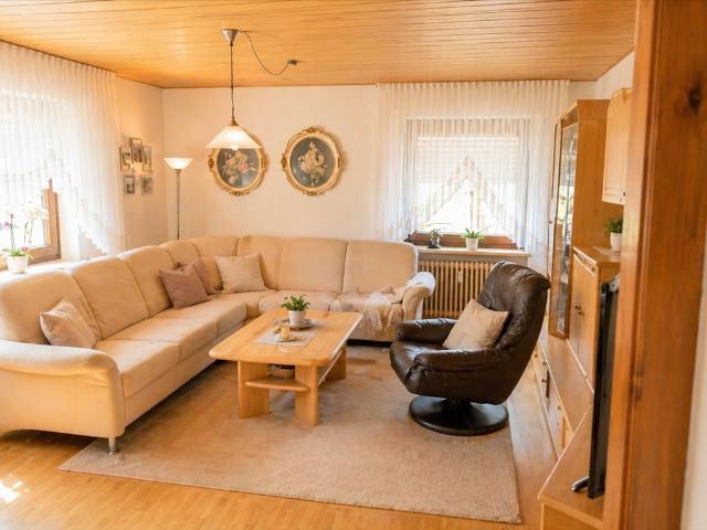 Stadtnahe komfortable Etagenwohnung in begehrter Lage