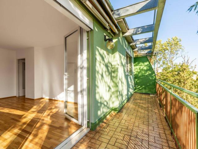 Stadtblick & Balkon in grüner Gersthofer Bestlage