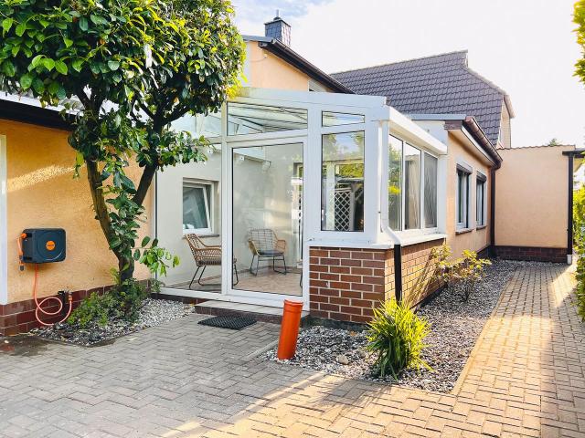 Stadthytte Ferienhaus mit Garten, Rostock Amsterdam Apartments for Rent