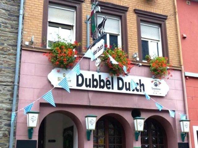 Stadthaus als Ferien oder Familienwohnhaus nutzbar vollständig möbeliert im EG BAR Betrieb möglich