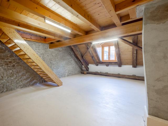 Stadthaus in Romont auf den Stadtmauern