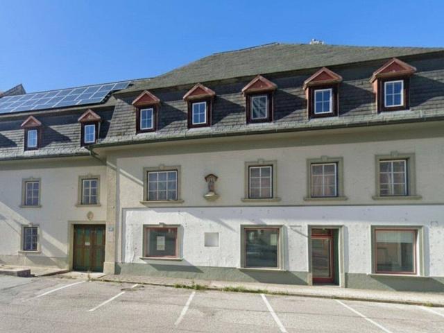 Stadthaus mit Entwicklungspotenzial im Zentrum von Aspang für Anleger oder zur Eigennutzung