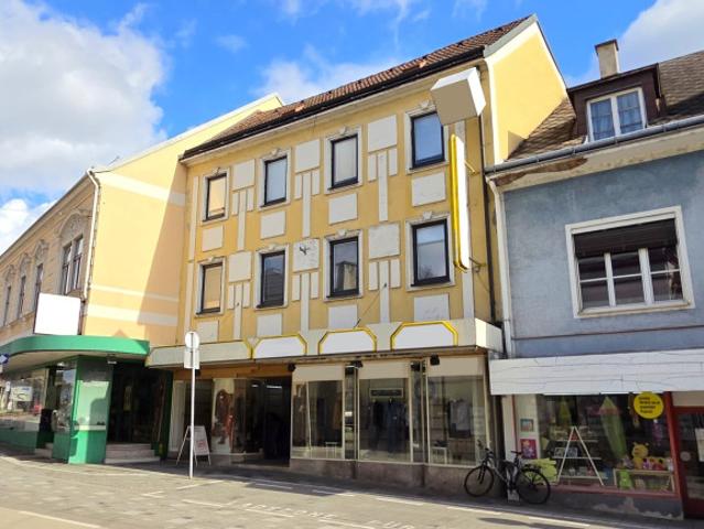Stadthaus mit XXL Schaufenster Zentrumslage