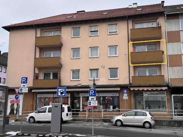 Stadtlage: gepflegte Eigentumswohnung mit 3 Zimmer, Küche, Bad, Balkon, Garage