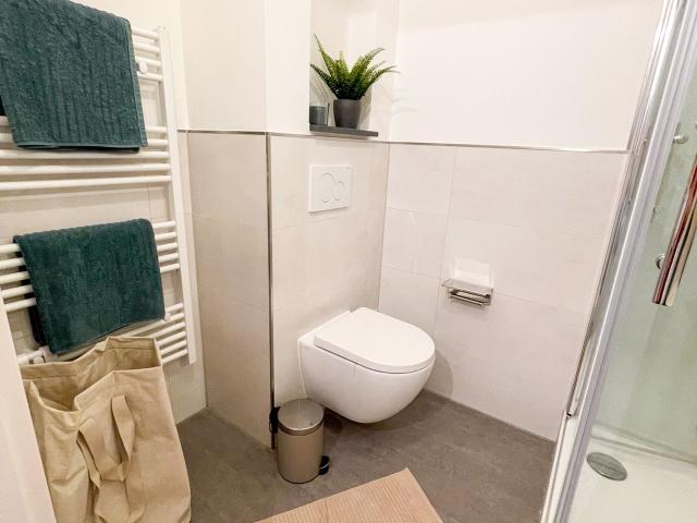 STADTRUHE + Business od. Ferien Apartment mit ruhigem Garten +, Luneburg Amsterdam Apartments for Rent