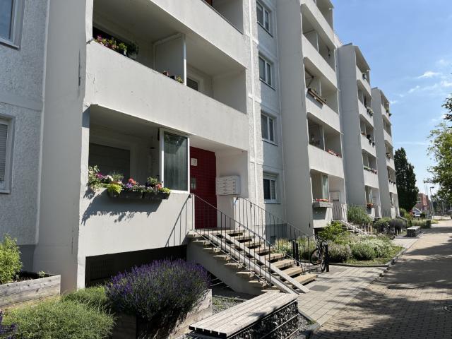Stadtrandlage zu Nietleben! 3 Raum Wohnung mit Balkon