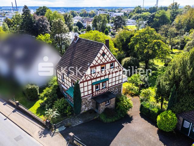 Stadtvilla mit Traumgrundstück!
