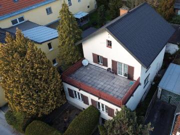 Stadtvilla mit großem Potential in besonders ruhiger, sonniger und zentraler Lage