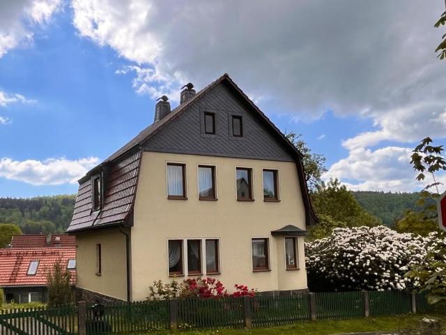 Stadtvilla auf parkähnlichem Grundstück