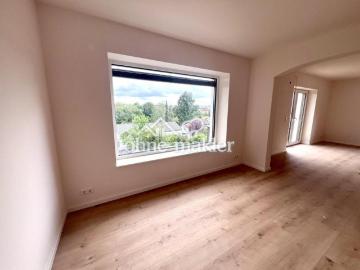 Stadtvilla in Möhringen: Erstbezug in wunderschöne 3,5 Zi Wohnung mit Südbalkon, Garten & Kamin