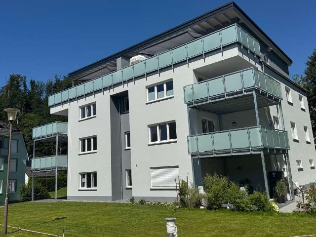 Stadtvilla SZB, schicke 2 Zi Einheit in Toplage, Privatgarten, KFW 55, gr. Terrasse