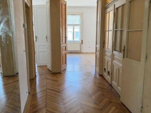 Stadtwohntraum ca.92 m² in bester Ottakringer Lage Renovierungsbedürftiges Juwel mit viel Potential !