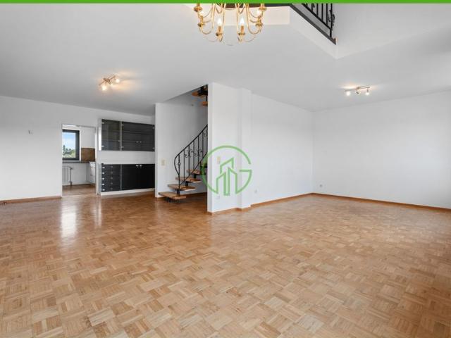 # Stadtwohnung mit Aufzug # 3 /4 Zimmer Maisonette Whg Balkon, ca. 140 m², Einbauküche, Tiefgarage