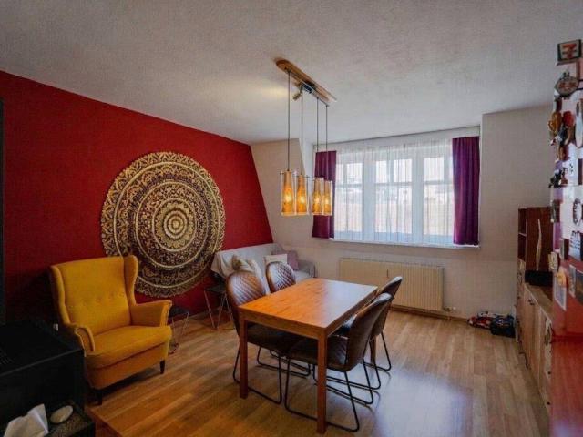 Stadtwohnung mit besonderem Ausblick – 94 m² Maisonette mit Gloriette Blick
