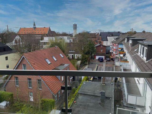 Sie wohnen direkt im Zentrum! 2 ZKB Wohnung mit Balkon in der Gütersloher Innenstadt