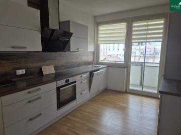 Stadtwohnung mit ruhigem Balkon und Garage Innenstadt Villach