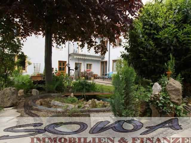 Stadtzentum Ruhige Lage 2 Doppelhaushälften zusammen eine einzugsbereit mit Garten in Neuburg Ein Objekt von Ihrem Immobilienpartner SOWA Immobilien und Finanzen