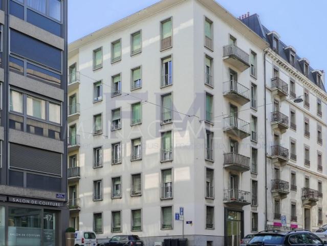 Stadtzentrum, Rue Glacis de Rive, 1,5 Zimmer im 3. Stock